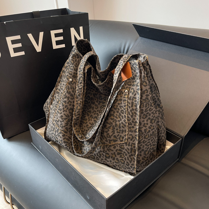 Bolsa Tote com Estampa de Leop - Women Bags Office avaliação e preço